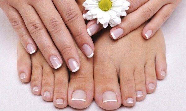 Manicure + pedicure semipermanenti (Roma)
