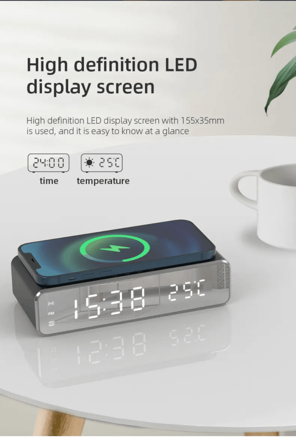 Sveglia digitale moderna con Caricabatterie Wireless Qi